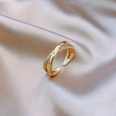 Light Luxury Gold Cross Ring -J104G