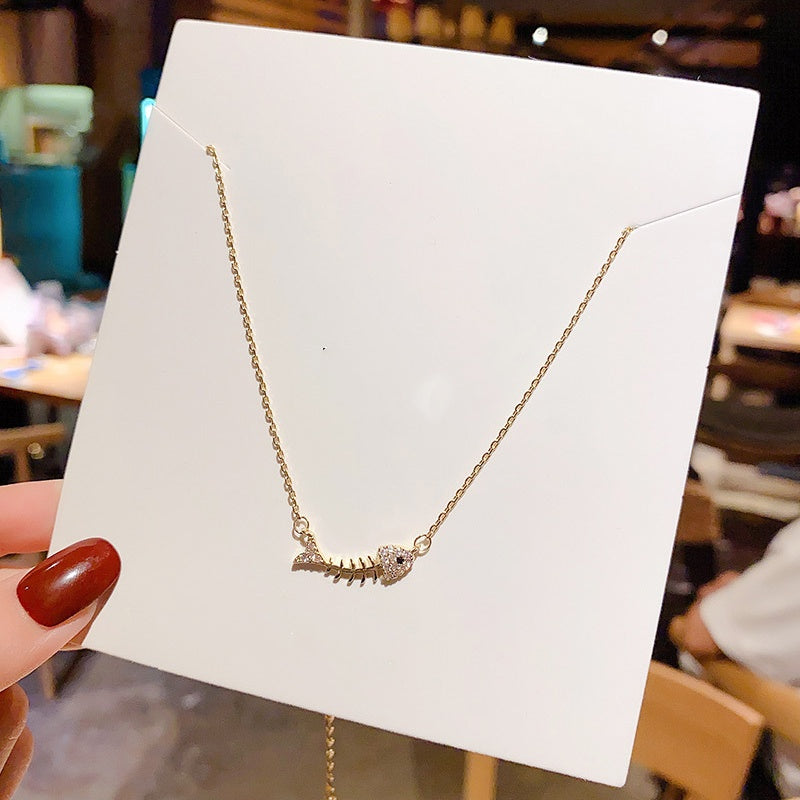 Lovely beautiful clavicle necklace with fish every year -X072G