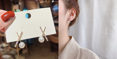 Monogram earrings with pearl and diamond -E2284G