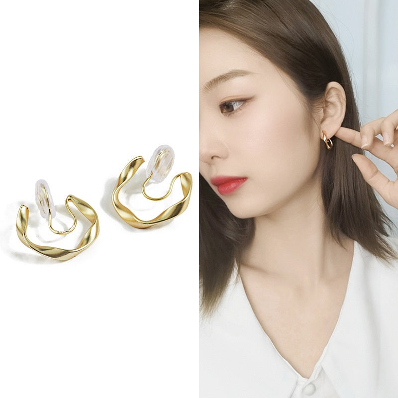 C-shaped irregular contorted matte ear clip -MG015G