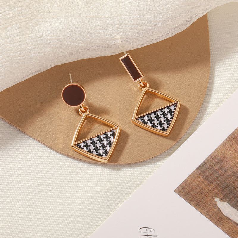 Square stud earrings -ER159