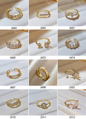 Gold ring with diamond interlaced opening -J498G