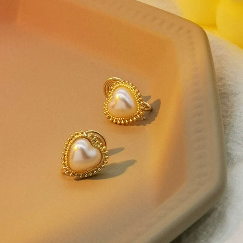 Pearl Heart Ear Clip -EC148