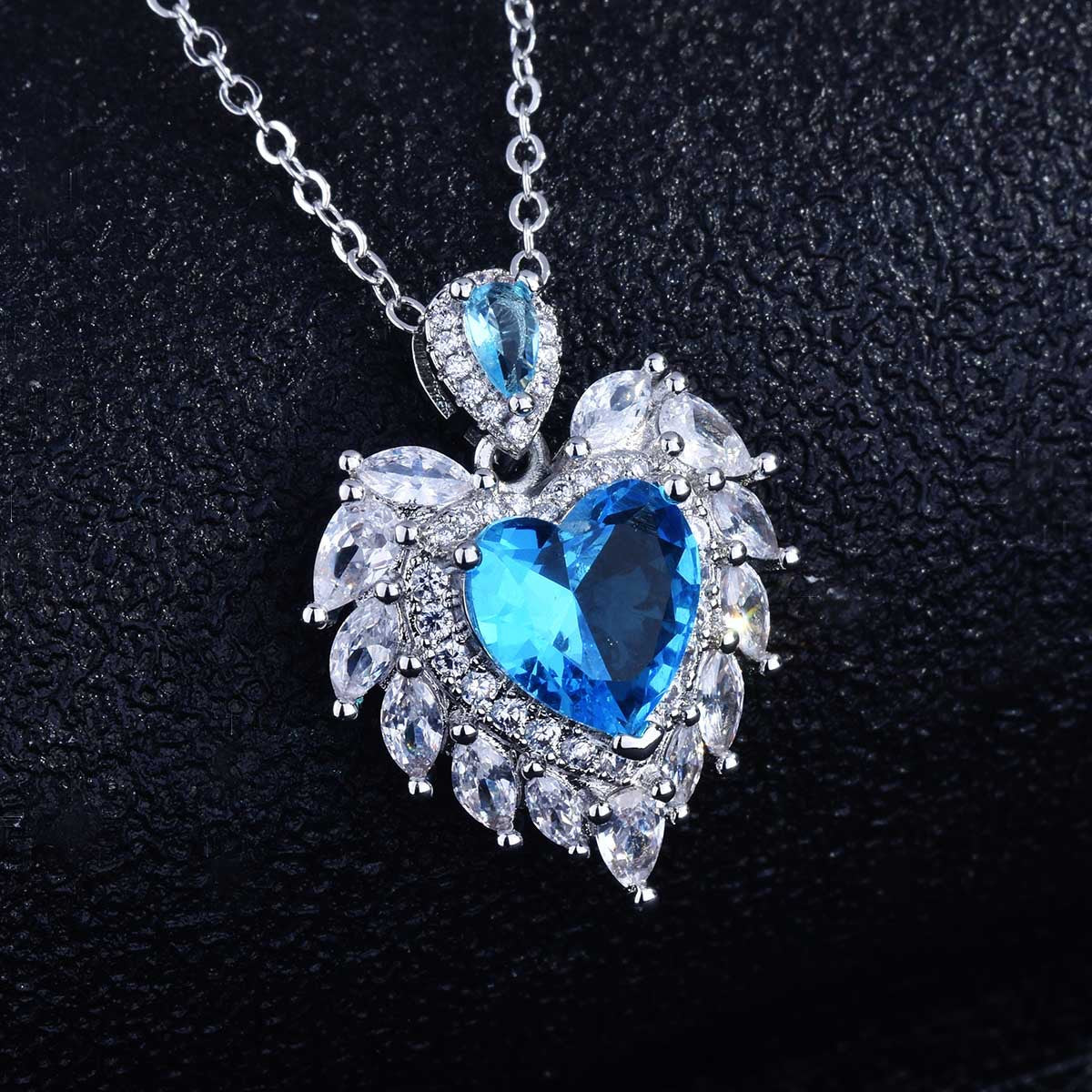 Heart Angel Wings Pendant Imitation Aquamarine Necklace -D1297BLU