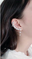 Flower Pearl Climbing ear clip (single right ear) -EC134