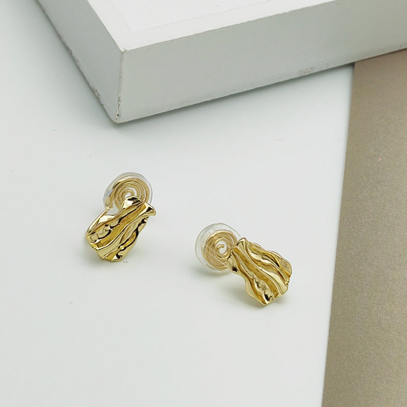 Elegant Bright Gold ear clip -EC130G