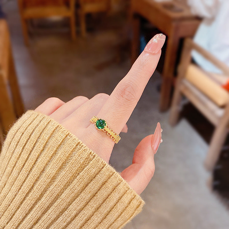 Stylish emerald Ring -J299G