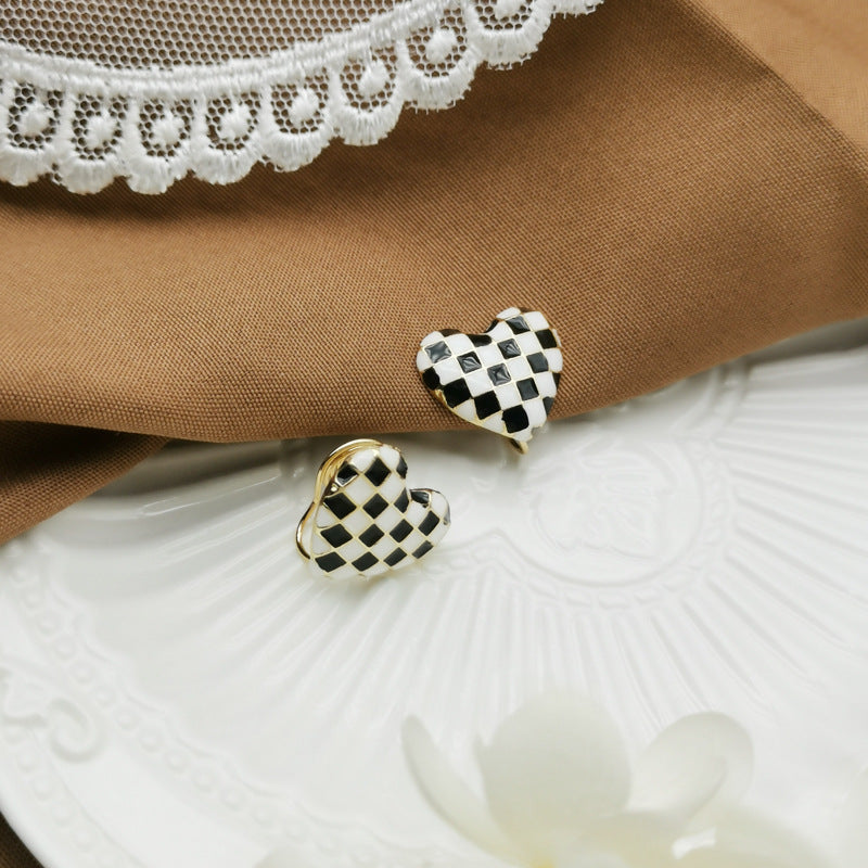 Black and White Style Love ear clip -KD034