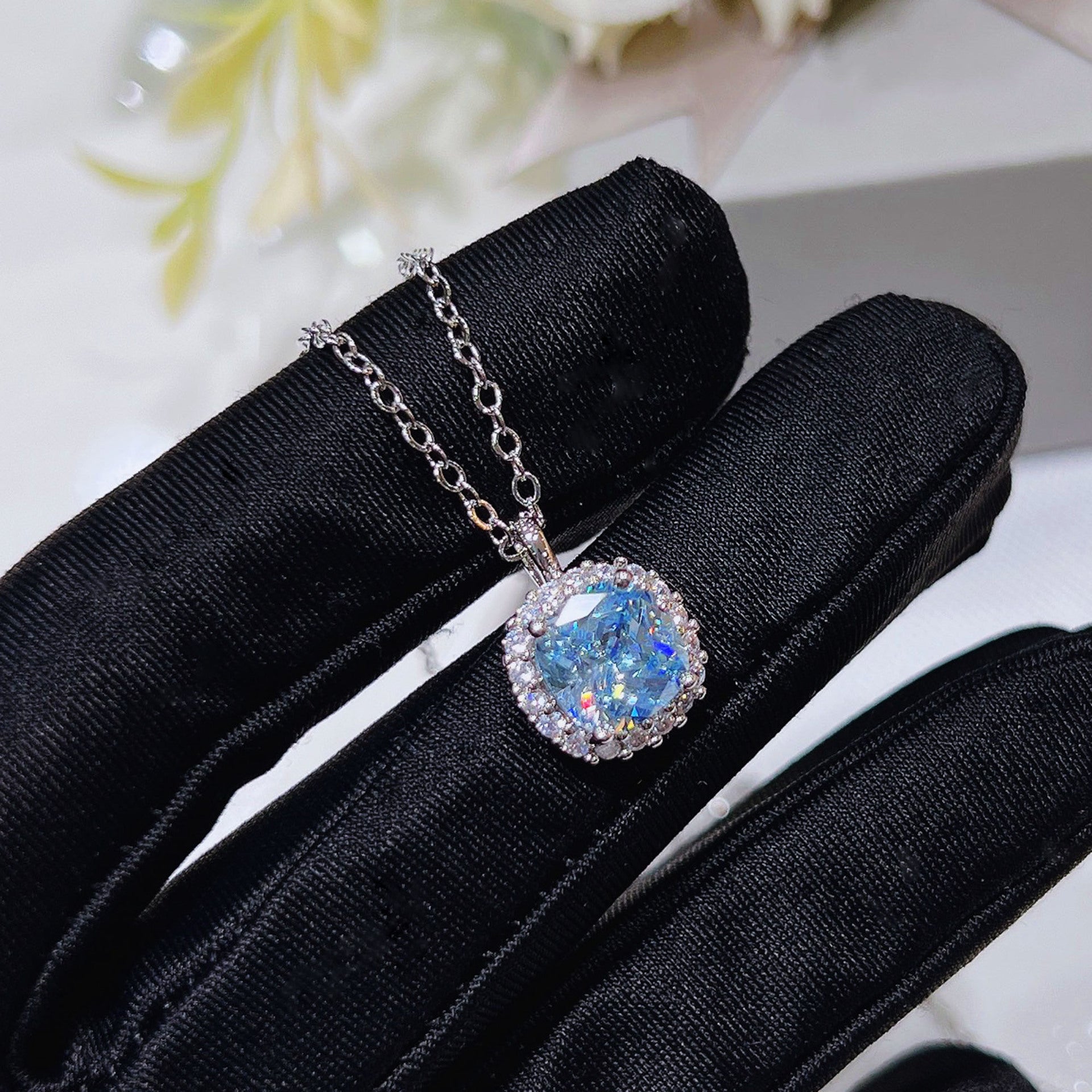 Light luxury Aquamarine Zircon Necklace -D1438BLU