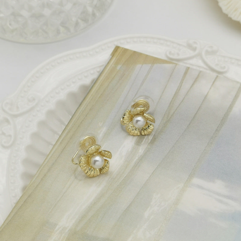 Exquisite gold camellia ear clips -MD025