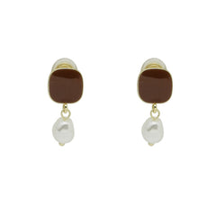 Drop-shaped Baroque pearl ear clips -KB043