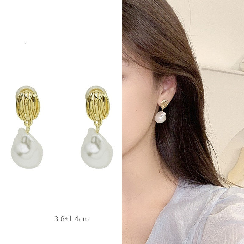 Baroque  Pearl Gold ear clip -KB044