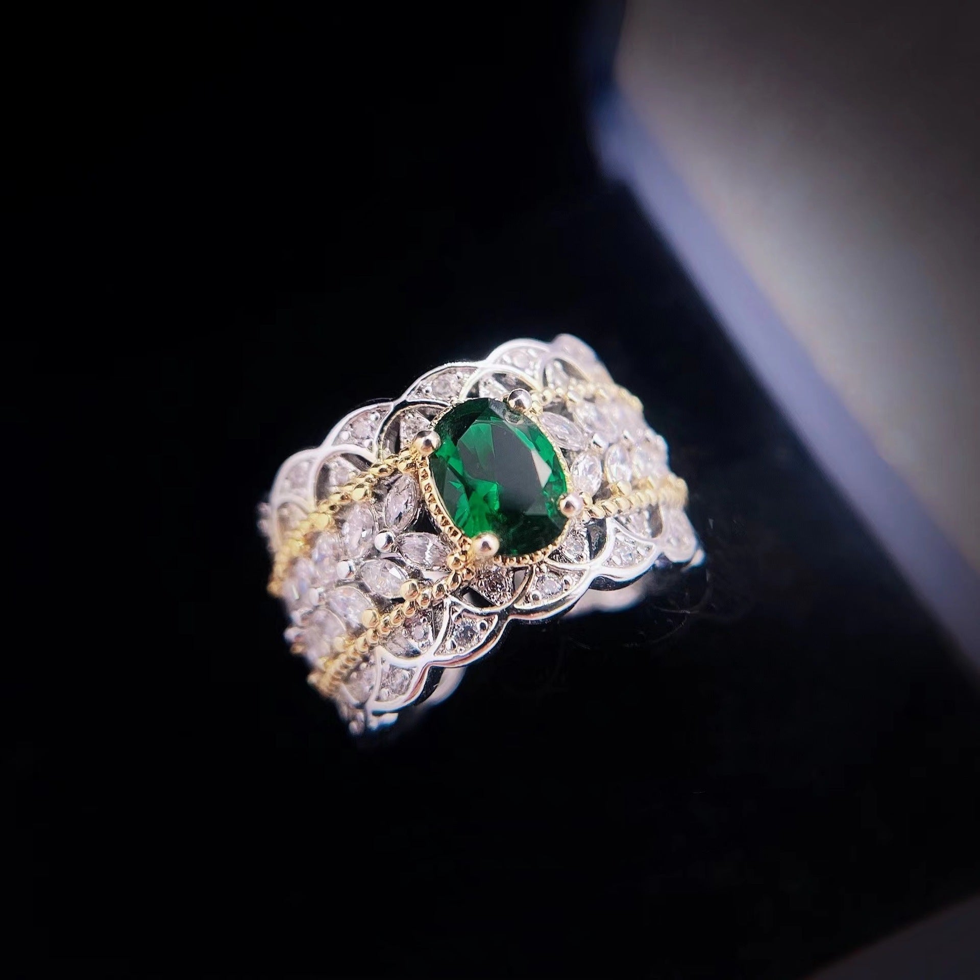 Palace vintage two-tone gold plated Grandma green ring -MSR318